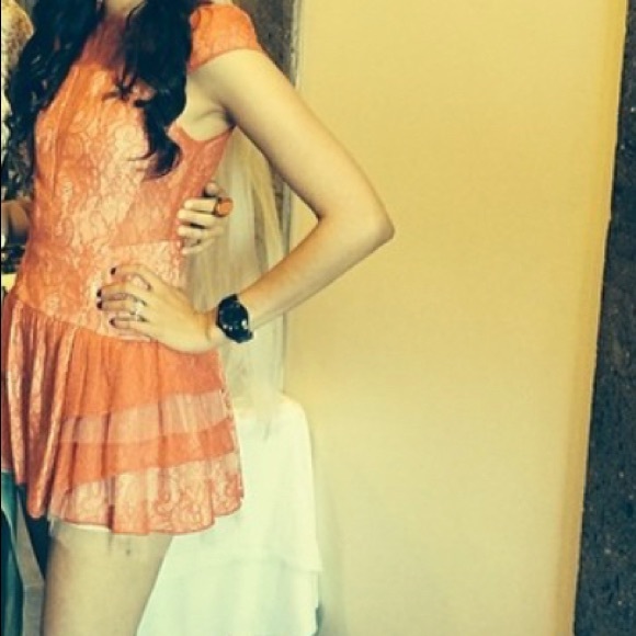 bcbg mini dress red lace - Picture 4 of 4